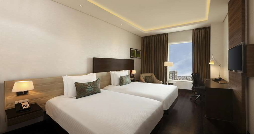 Hotel Doubletree By Hilton Gurugram Baani Square Gurgaon Zimmer foto